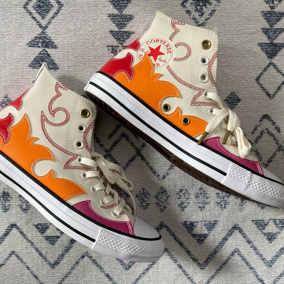 NWOT Converse Women’s Chuck Taylor All Star  High Top Egret Habanero Red/Orange - Picture 2 of 10